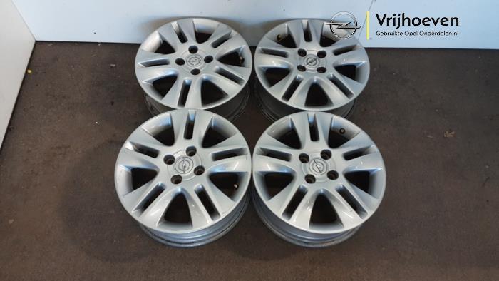 Velgen set van een Opel Agila (Agila 08-), Gebruikt, -, -, Ophalen of Verzenden