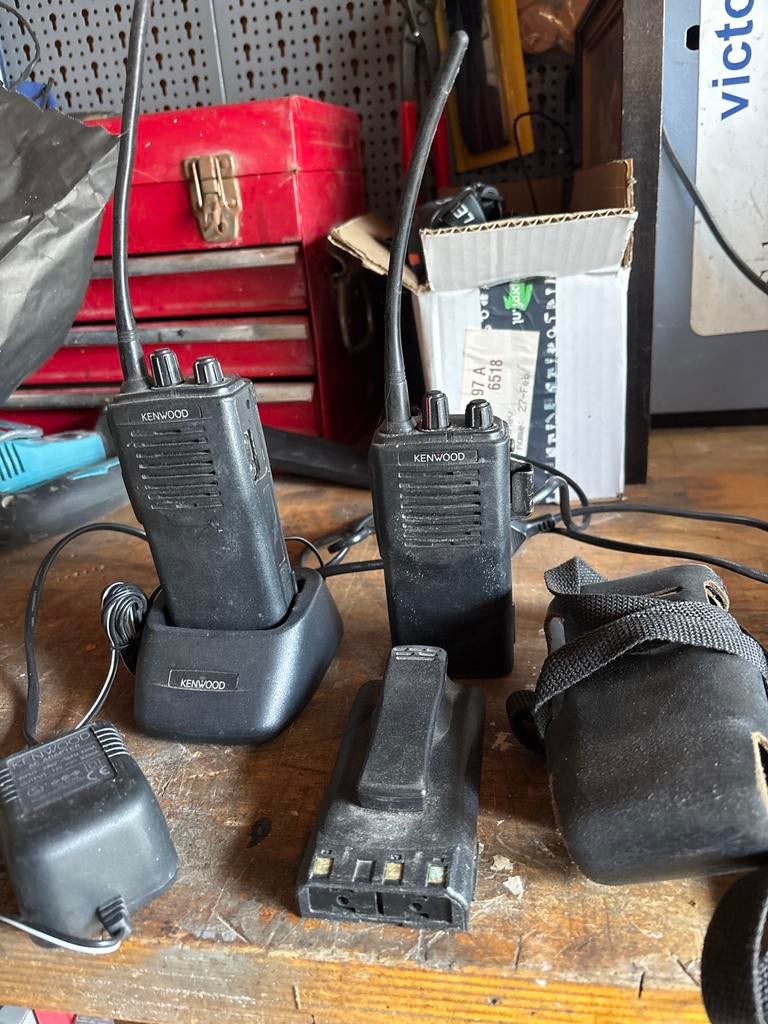 Kenwood Portofoons met Opladers en Accessoires, Telecommunicatie, Portofoons en Walkie-talkies, Gebruikt, Ophalen of Verzenden
