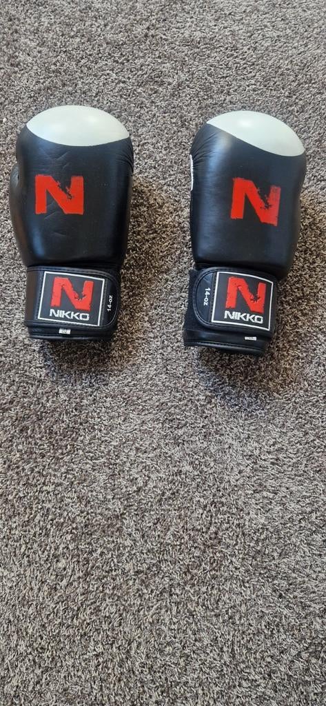 Nikko Bokshandschoenen 14-oz - Zo goed als nieuw, Ophalen of Verzenden, Zo goed als nieuw, Bokshandschoenen