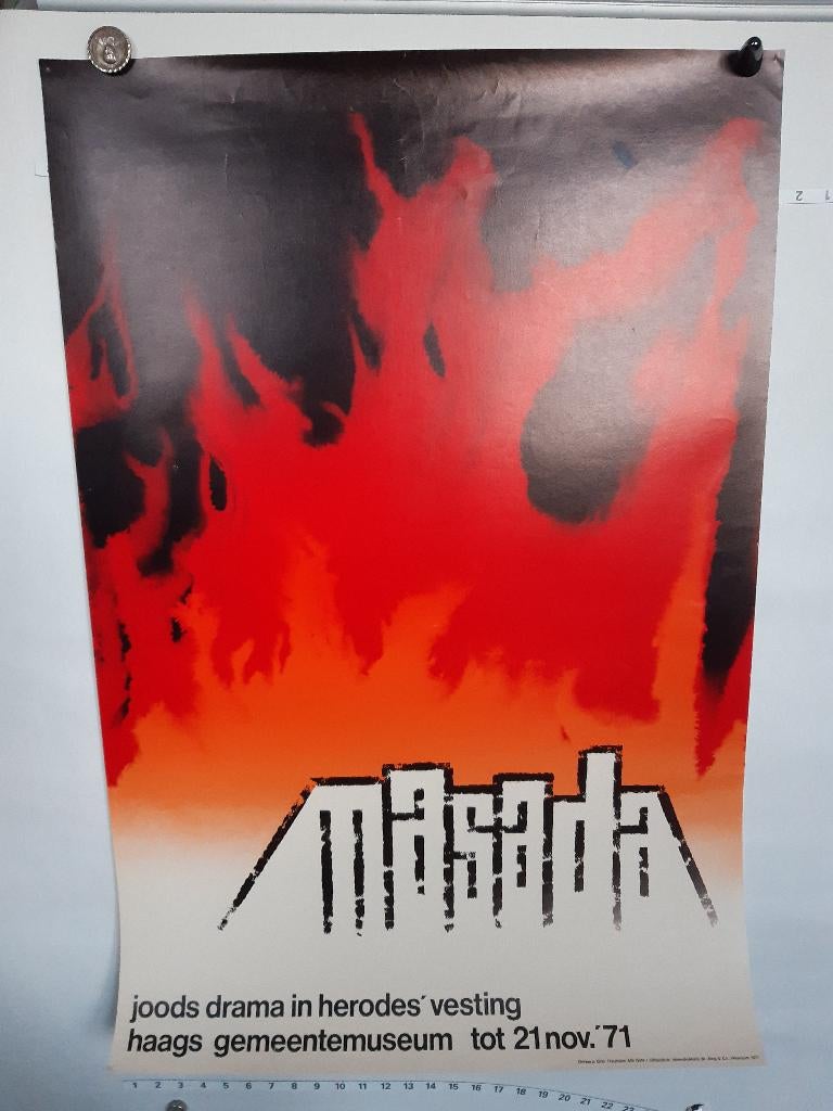 Originele poster Otto Treumann Masade, Verzenden, A1 t/m A3, Film en Tv, Rechthoekig Staand