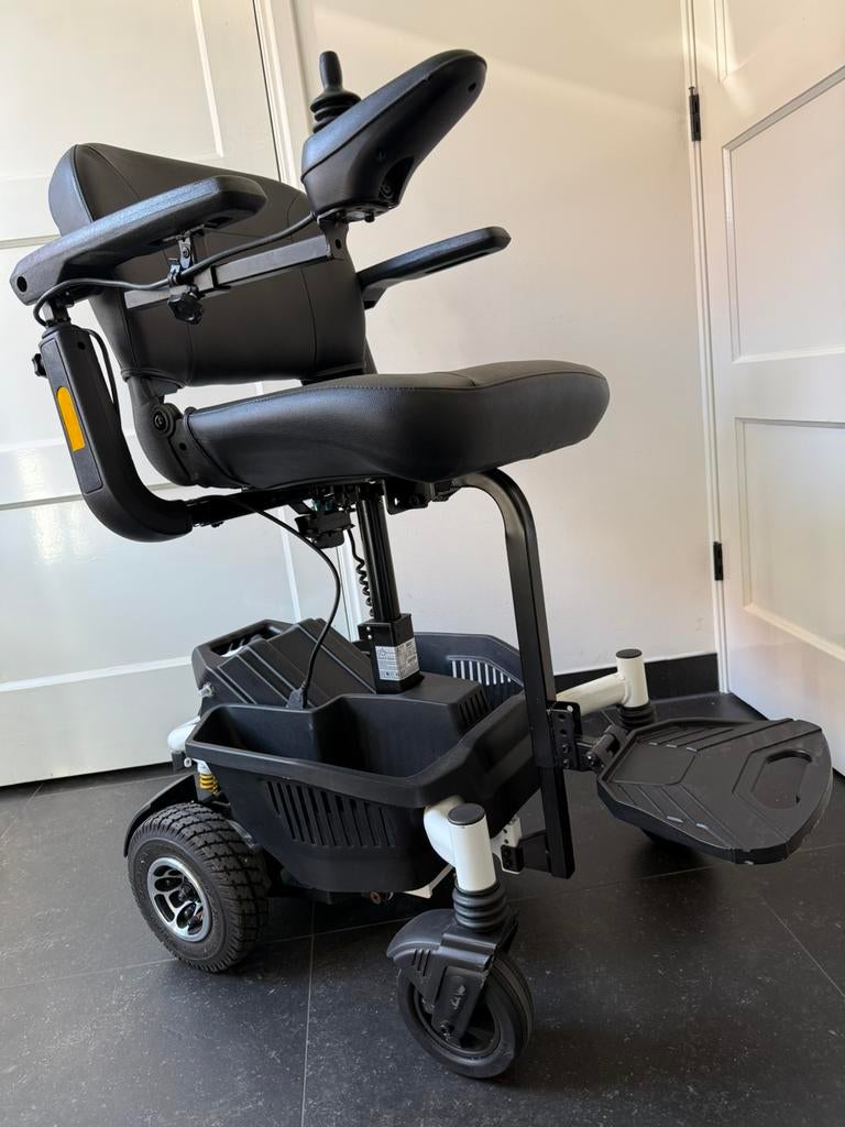 Mooie Excel E-smart Plus elek. rolstoel, hoog/laag. Nwe accu, Ophalen, Inklapbaar, Zo goed als nieuw, Elektrische rolstoel
