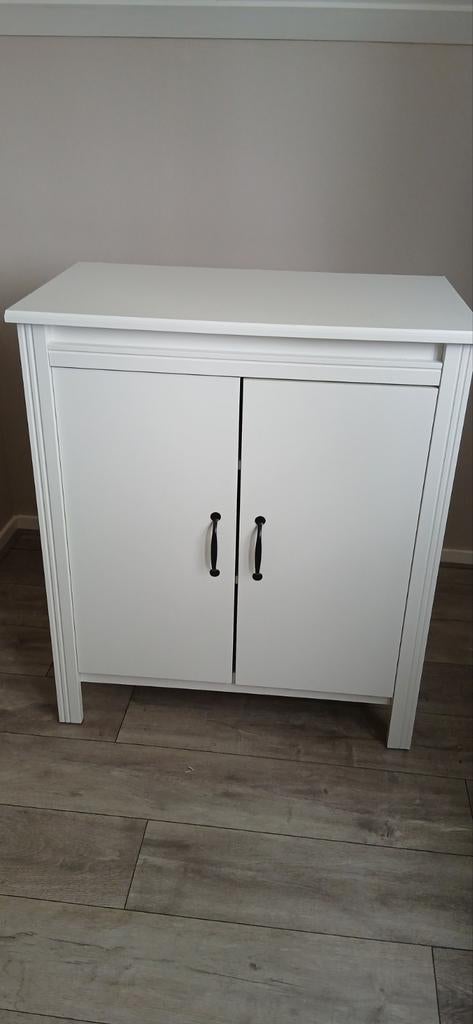 Wit kastje met planken - Lichte vlek op bovenkant, Huis en Inrichting, Ophalen, Gebruikt