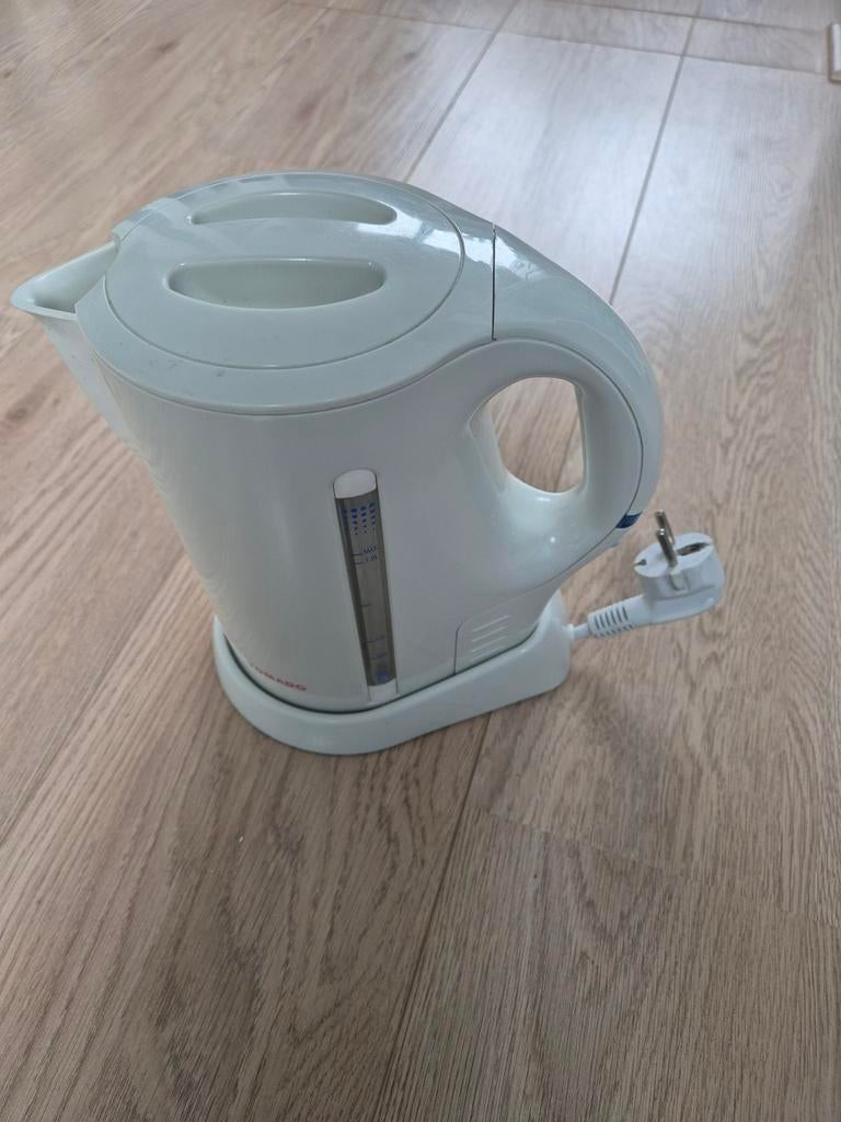 Handige 1 liter waterkoker. Ideaal voor de camping., Witgoed en Apparatuur, Waterkokers, 1 tot 2 liter, Ophalen of Verzenden, Gebruikt