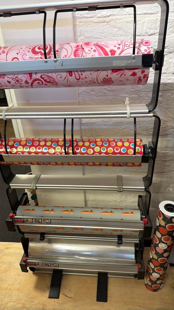 Rol kraftpapier 100cm en cadeaupapier 50cm met rolhouder, Zakelijke goederen, Partijgoederen en Retail | Verpakking en Verzending