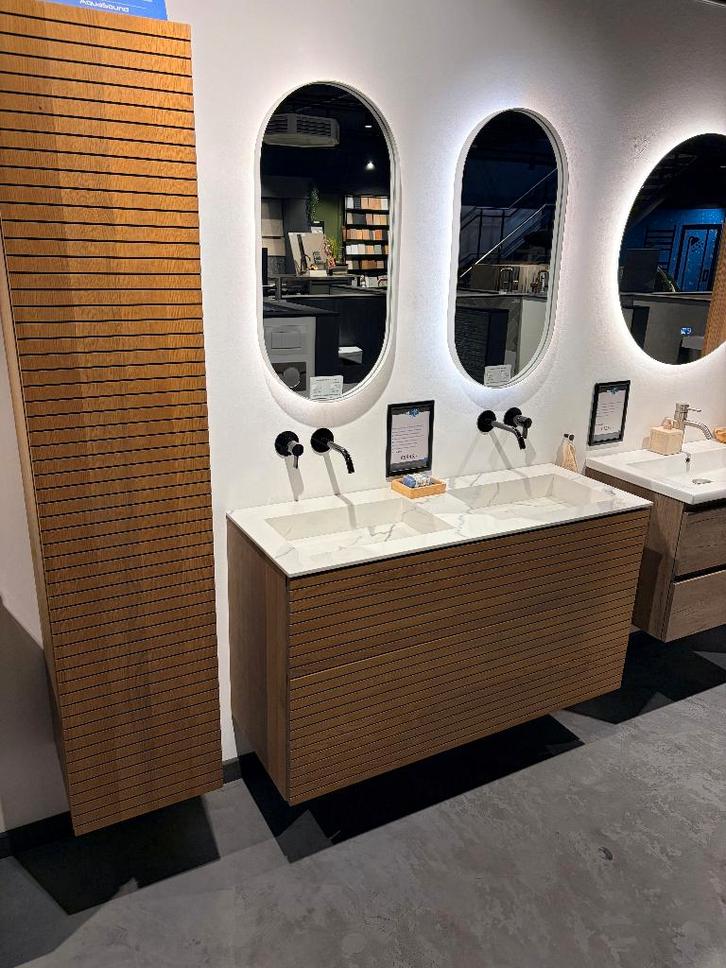 Prachtige showroom badkamermeubelset van INK te koop, Huis en Inrichting, Badkamer | Badkamermeubels, Nieuw, Wasbak of Wastafel