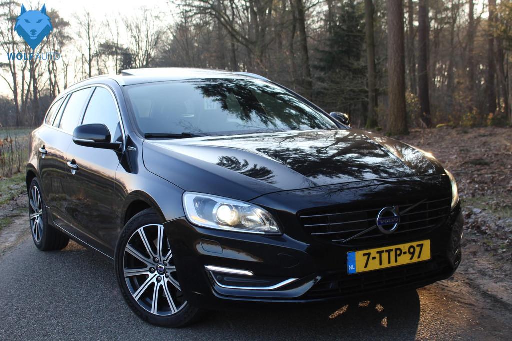 Volvo V60 2.4 D6 AWD Plug-In Hybrid Summum NL AUTO! NIEUWE A, Auto's, Automaat, Zwart, Zwart, Vierwielaandrijving