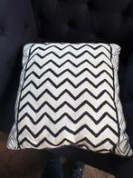 2 Zwart Witte Kussens 40x40, Ophalen of Verzenden, Zo goed als nieuw, Zwart, Vierkant