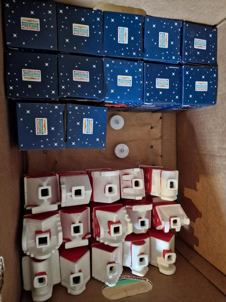27 Postcode Loterij huisjes, Diversen, Kerst, Ophalen of Verzenden