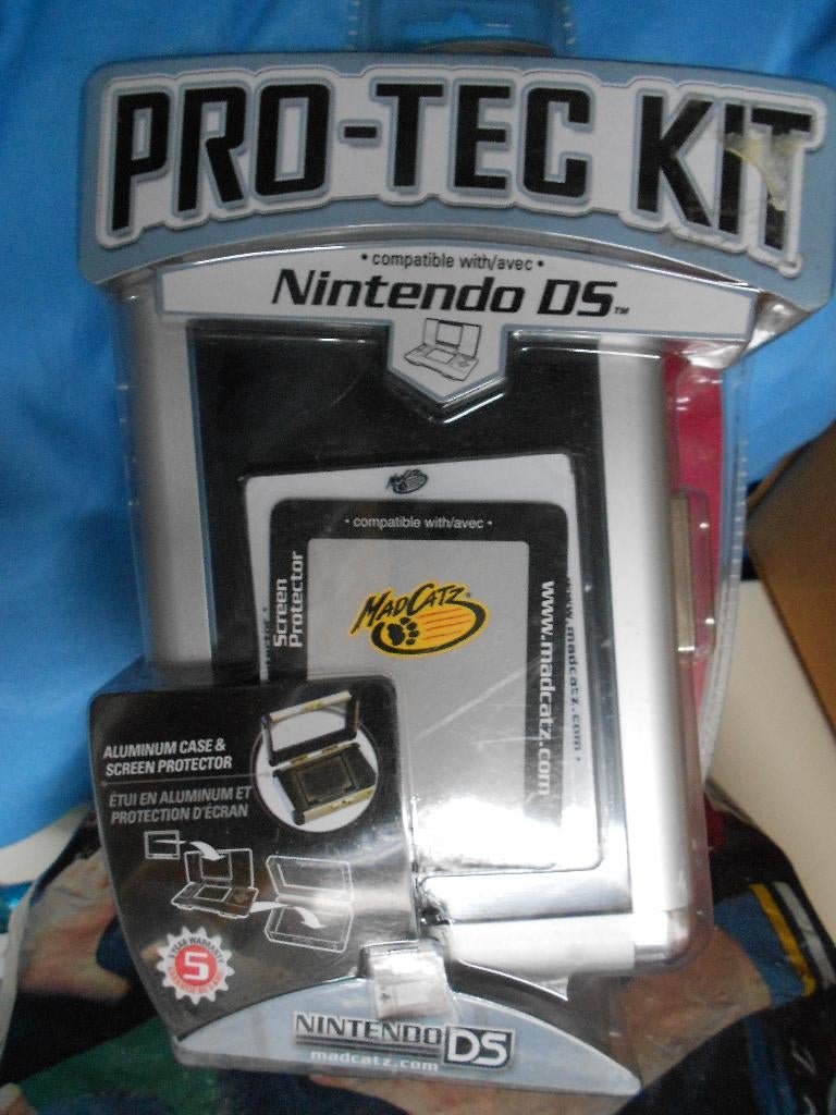 MadCatz pro-tec kit Nintendo DS fat aluminium koffertje, Ophalen, Nieuw, DS Original of Phat, Hoesje, Tasje of Behuizing