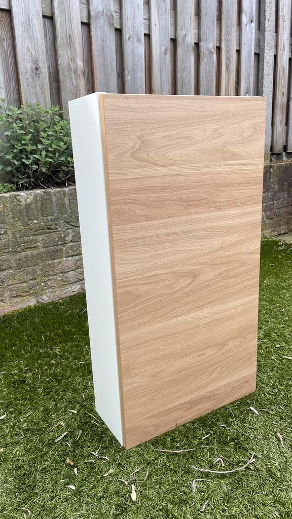 IKEA ENHET badkamerkastje wit met eiken deur, Huis en Inrichting, Badkamer | Badkamermeubels, Gebruikt, Overige typen, Minder dan 100 cm