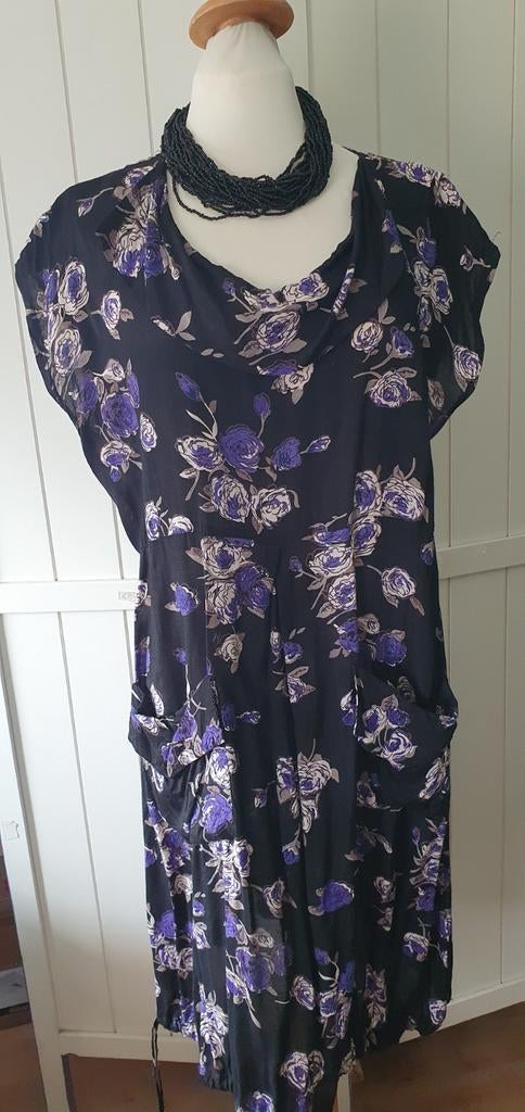 Masai jurk, Verzenden, Zo goed als nieuw, Maat 38/40 (M), Onder de knie