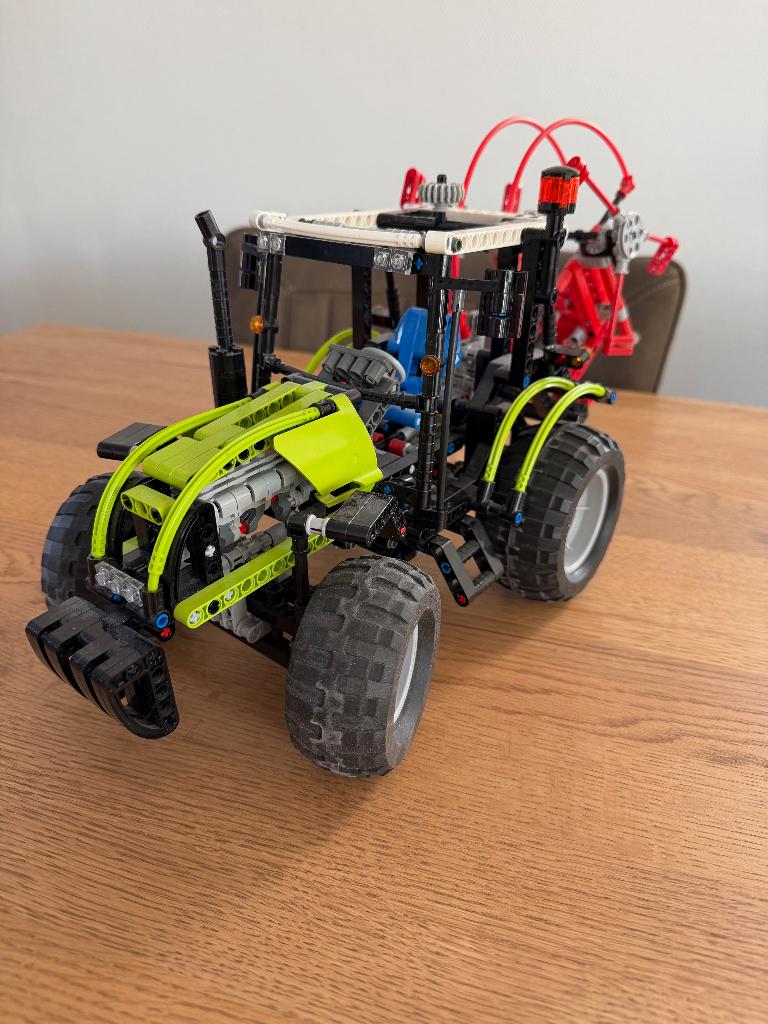 Lego Technic 8284 Tractor of Dune buggy, Kinderen en Baby's, Speelgoed | Duplo en Lego, Ophalen of Verzenden, Zo goed als nieuw