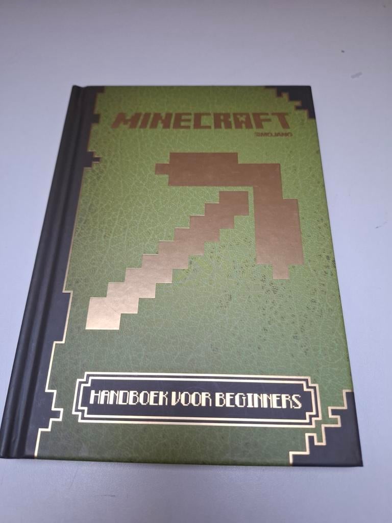 Minecraft - boek hardcover - voor beginners, Boeken, Informatica en Computer, Ophalen of Verzenden, Zo goed als nieuw, Overige onderwerpen