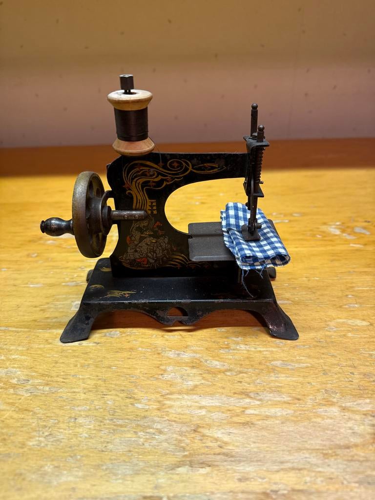 Antieke Kindernaaimachine, Ophalen of Verzenden