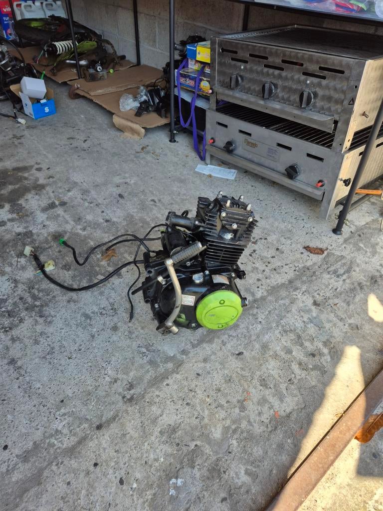 Lifan Blok 50cc - Zweet licht, schakelt soms neutraal, Ophalen of Verzenden, Gebruikt