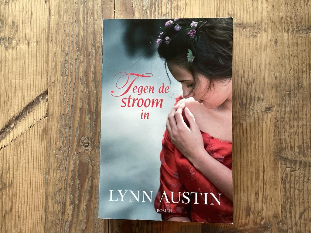 Tegen de stroom in - Lynn Austin (Roman), Boeken, Ophalen of Verzenden, Gelezen, Nederland