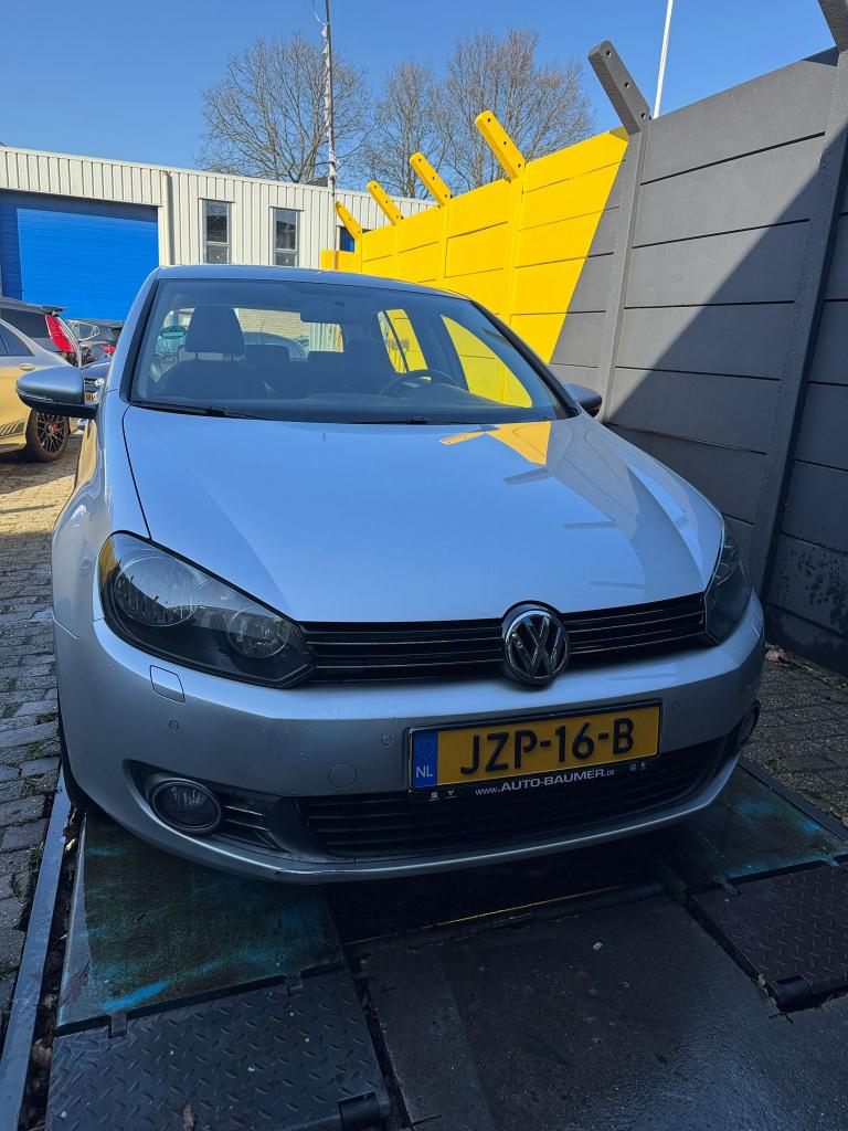 Volkswagen Golf 1.4 2009 CarPlay achteruitrijcamera pdc, Euro 5, Stof, Zwart, 4 cilinders