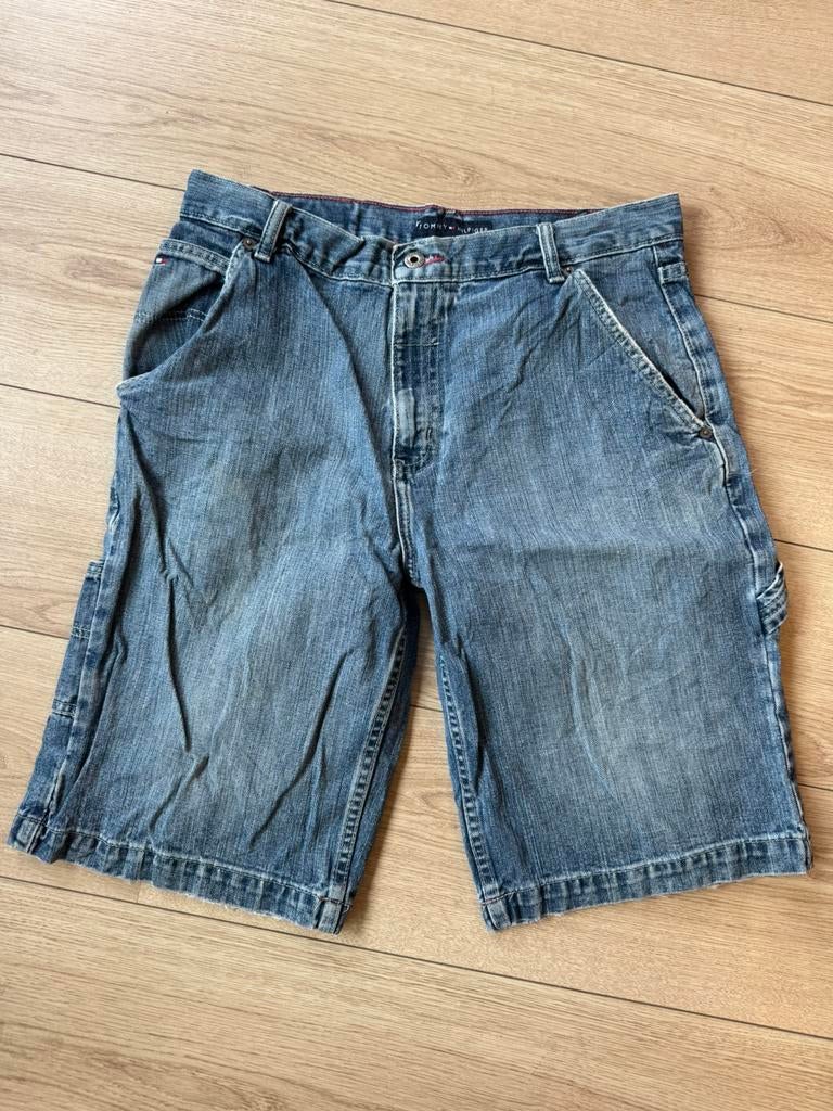 Tommy Hilfiger jeans korte broek maat 33, Kleding | Dames, Broeken en Pantalons, Kort, Blauw, Maat 42/44 (L), Ophalen of Verzenden