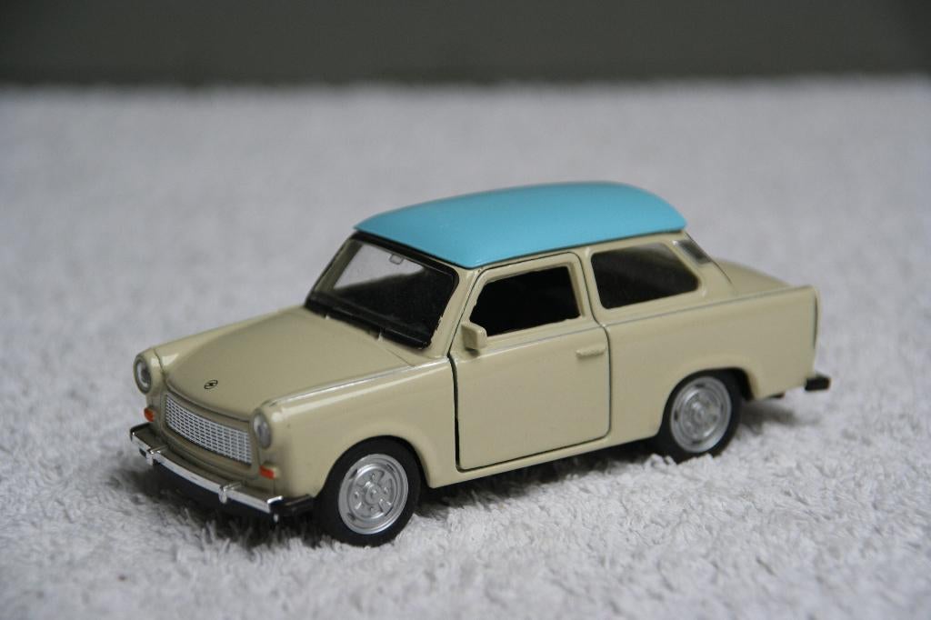 1:32 Welly Trabant 601 creme blauw dak (11), Ophalen of Verzenden, Nieuw, Auto, Overige merken