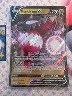 Regidrago V (SWSH 281) Grote kaart!, Hobby en Vrije tijd, Verzamelkaartspellen | Pokémon, Ophalen of Verzenden, Nieuw, Losse kaart