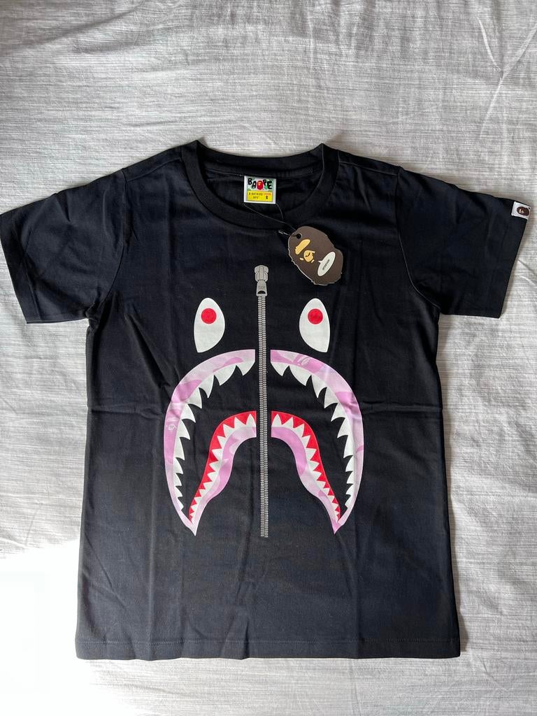 BAPE Shark T-shirt Dames (S) – Nieuw met tags – Origineel, Kleding | Dames, T-shirts, Ophalen of Verzenden, Nieuw, Maat 36 (S)