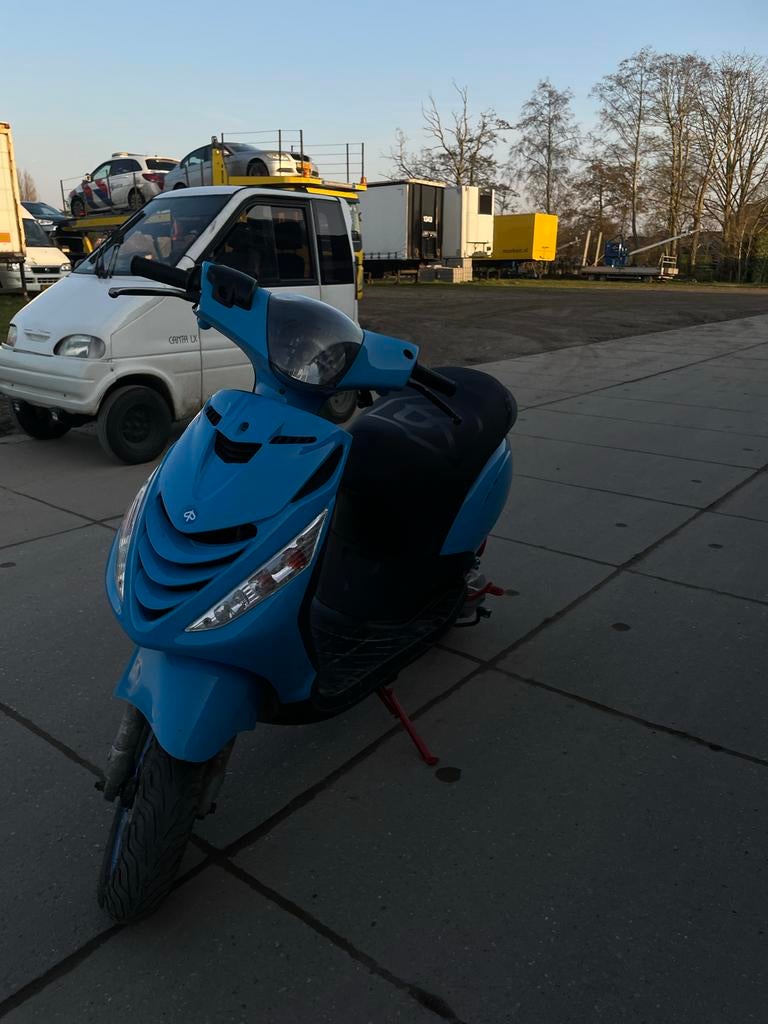 Piaggio Zip Scooter - Blauw, Fietsen en Brommers, Scooters | Piaggio, Ophalen, Gebruikt, Maximaal 45 km/u, Zip