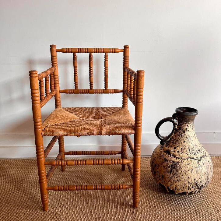 SALE Antiek eiken bobbin biezen stoel vintage, Antiek en Kunst, Antiek | Meubels | Stoelen en Banken, Ophalen