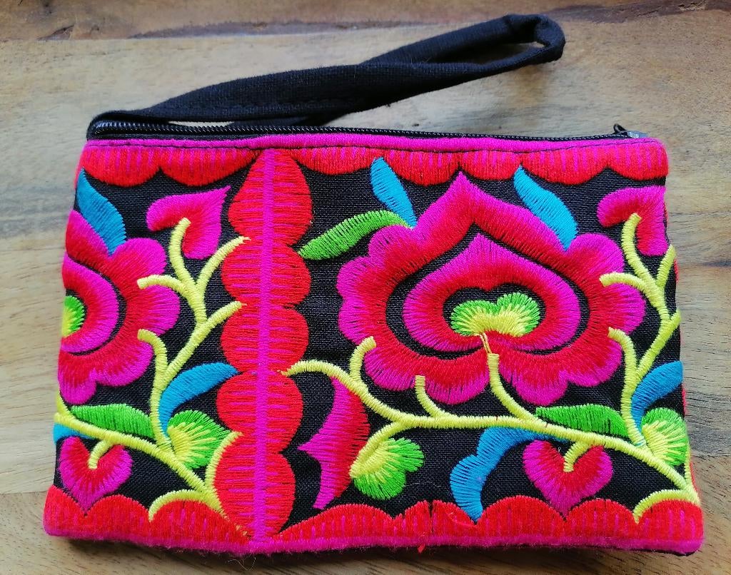 Nieuwe handgemaakte etnische Hmong portemonnee veelkleurig, Ophalen of Verzenden, Nieuw, Overige kleuren