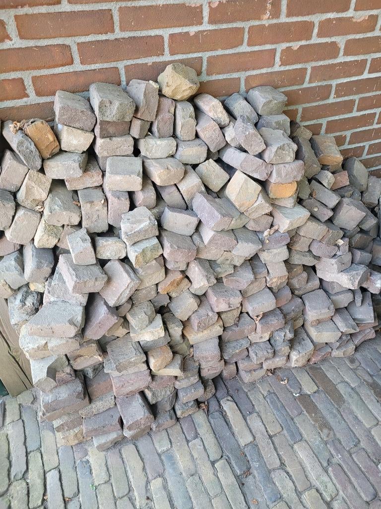Partij waaltjes: 1 m² hele en 0,5 m² halve waaltjes, Ophalen, Overige materialen, Gebruikt, Klinkers