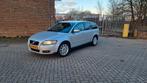 Volvo V50 2.4 170PK 2007 Grijs, Auto's, Voorwielaandrijving, 74 €/maand, 700 kg, Parkeersensor