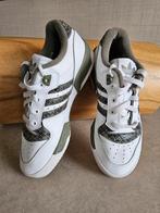 Adidas Originals | sneakers | Rivalry Low | khaki-wit | 39, Adidas, Wit, Ophalen of Verzenden, Sneakers of Gympen
