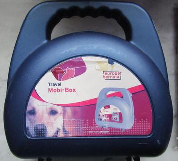 Reiskoffertje voor voer en water, nieuw beschikbaar voor biedingen