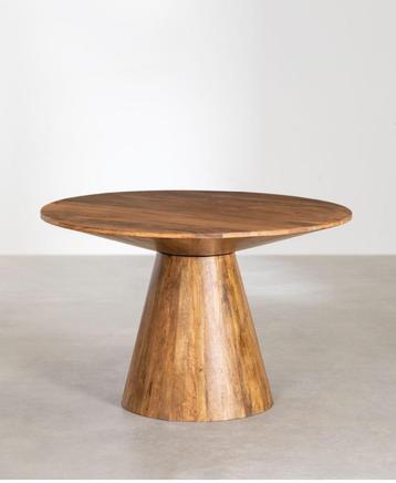 Nieuwe  ronde Tafel in verpakking beschikbaar voor biedingen