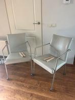 2 eetkamer leren stoelen op wieltjes, Huis en Inrichting, Stoelen, Gebruikt, Twee, Wit, Leer