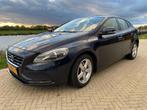 Volvo V40 Summun 2.0 T2 122PK 2016 Blauw, Auto's, Voorwielaandrijving, 65 €/maand, USB, 4 cilinders