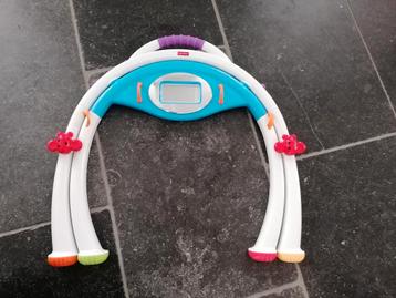 Babygym / peutergym met spiegeltje van Fisher Price beschikbaar voor biedingen