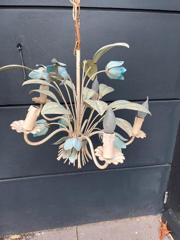 Franse hanglamp met bloemen, tulpen beschikbaar voor biedingen