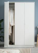 Kledingkast drie deuren, Huis en Inrichting, Kasten | Kledingkasten, Ophalen, Overige materialen, Gebruikt, 100 tot 150 cm