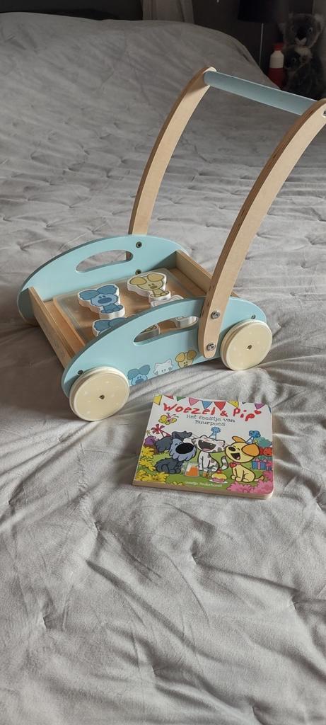 Loopkar Woezel en Pip en puzzel/.boek, Kinderen en Baby's, Speelgoed | Houten speelgoed, Gebruikt, Ophalen of Verzenden