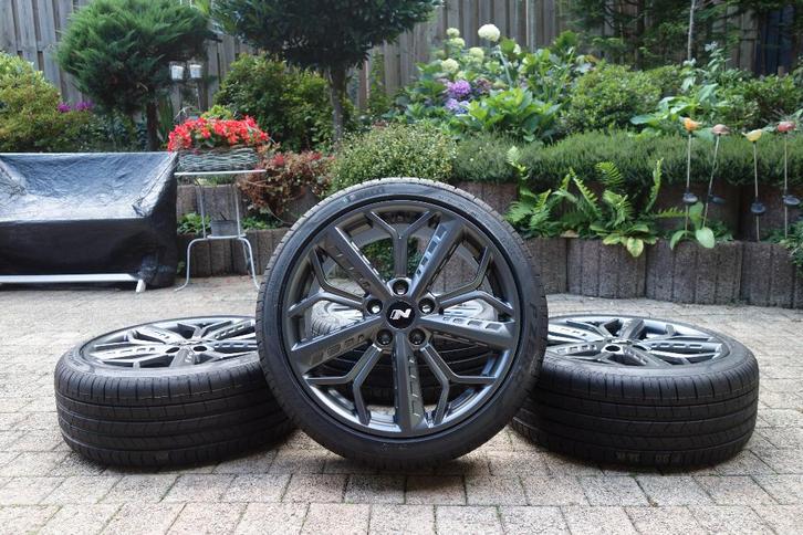 Hyundai i20 N - Nieuwe 18 inch velgen en banden, Auto-onderdelen, Banden en Velgen, Banden en Velgen, Zomerbanden, 18 inch, 215 mm