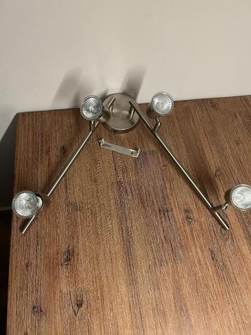 Plafondlamp met 4 lampen beschikbaar voor biedingen