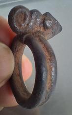 Lobi Amulet Ring Burkina opgraving brons, Antiek en Kunst, Kunst | Niet-Westerse kunst, Verzenden