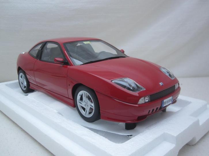 Fiat Coupe 2.0 20V Turbo Plus 1999 rood 1:18 Laudo, Hobby en Vrije tijd, Modelauto's | 1:18, Nieuw, Auto, Overige merken, Ophalen of Verzenden