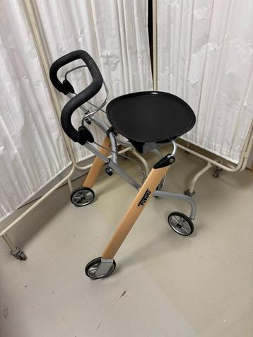 *Indoor rollator - Trust  beschikbaar voor biedingen