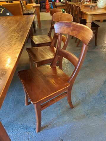 8 teakhouten stoelen antiek top model zitten echt heel goed beschikbaar voor biedingen