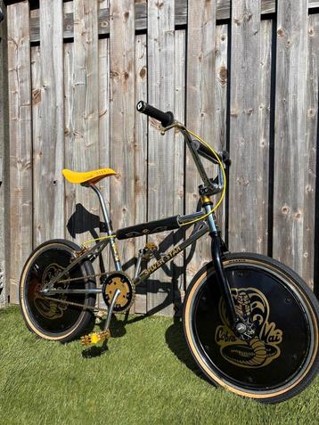 Unieke Retro BMX – Cobra Kai Custom! beschikbaar voor biedingen