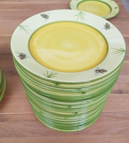 D172 Borden, Zeller keramiek Bijenland, zgan, Huis en Inrichting, Keuken | Servies, Zo goed als nieuw, Bord(en), Overige stijlen