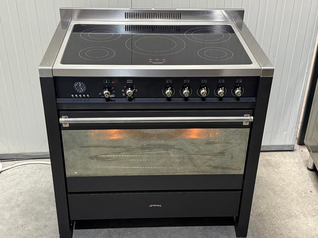 Inductie Smeg Fornuis - Oven met Grill - Zo goed als nieuw, Witgoed en Apparatuur, Fornuizen, Bella, Hete lucht, 60 cm of meer