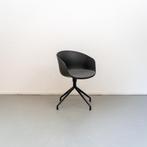 2 Hay stoel About a Chair AAC 22 Zwart met kussen