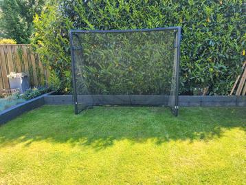 Voetbal goal beschikbaar voor biedingen